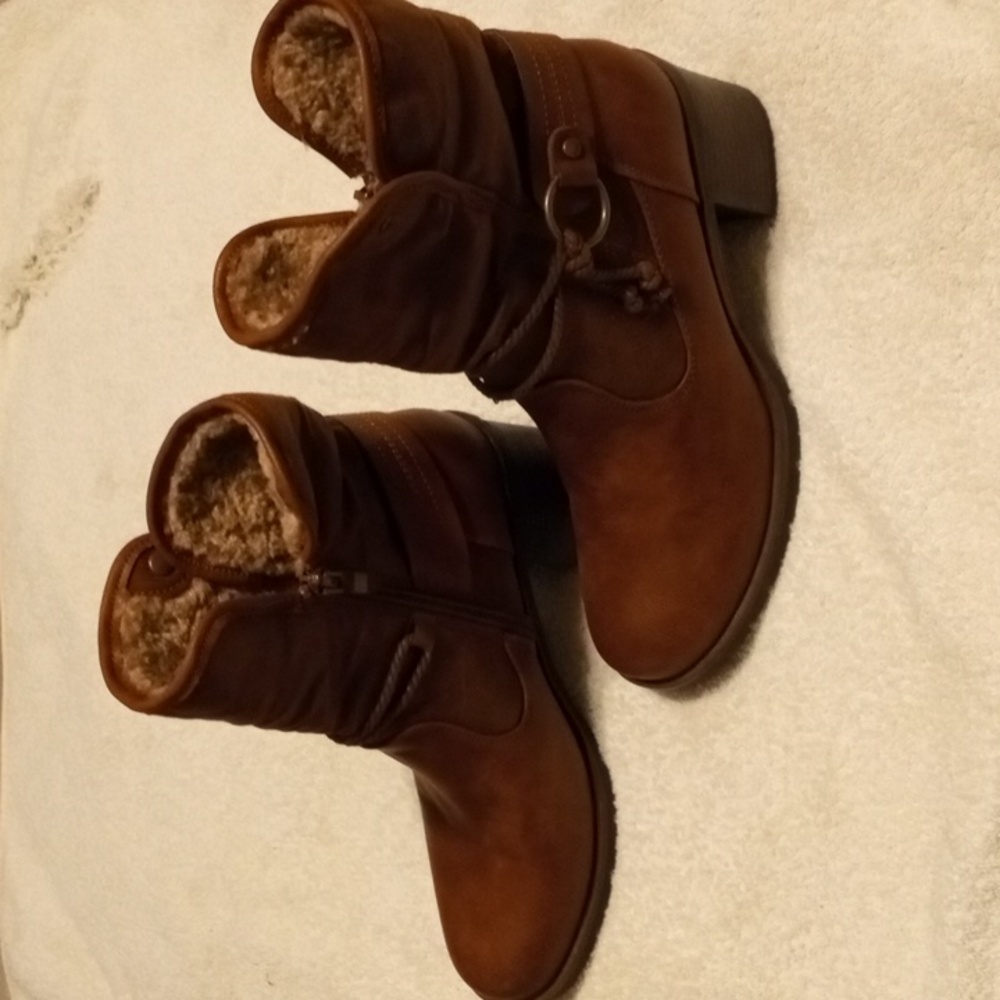 G.C. Shoes - Picture 2 of 7